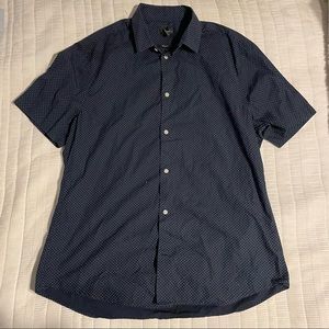 H&M Navy polka dot short sleeved button up. Size Large.